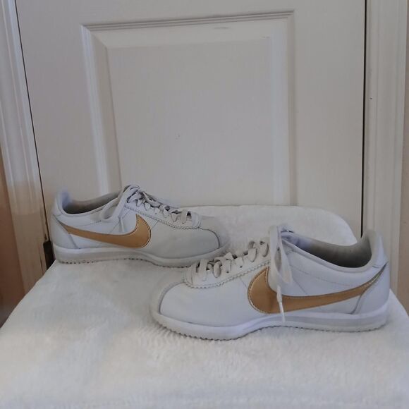 Nike Classic Cortez Leather shoes Light Bone/Metallic Gold-White size 8 - Picture 4 of 8
